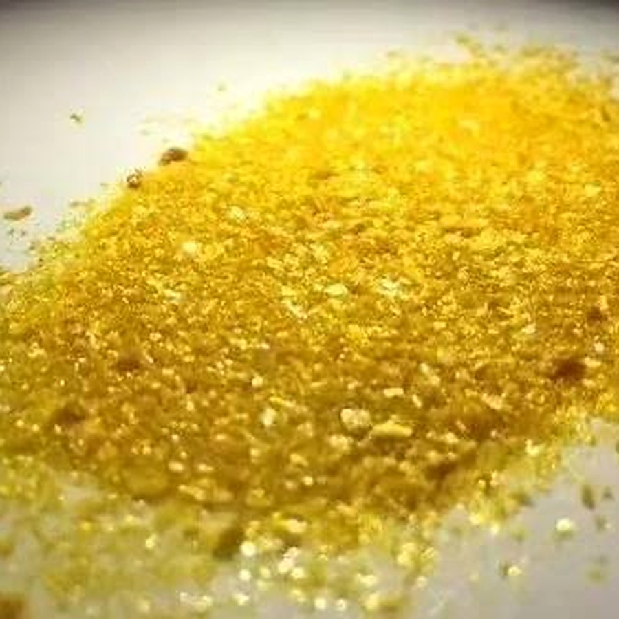 熊胆粉（ゆうたんぽう）の乾燥粉末　黄色〜深棕色の粉末